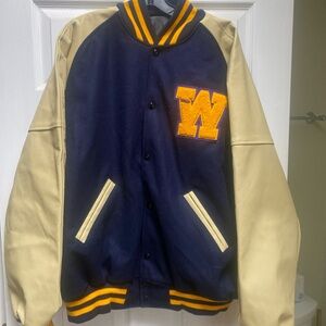 Mens University of Washington letterman’s jacket size XL